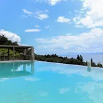 Elimnion Hotel